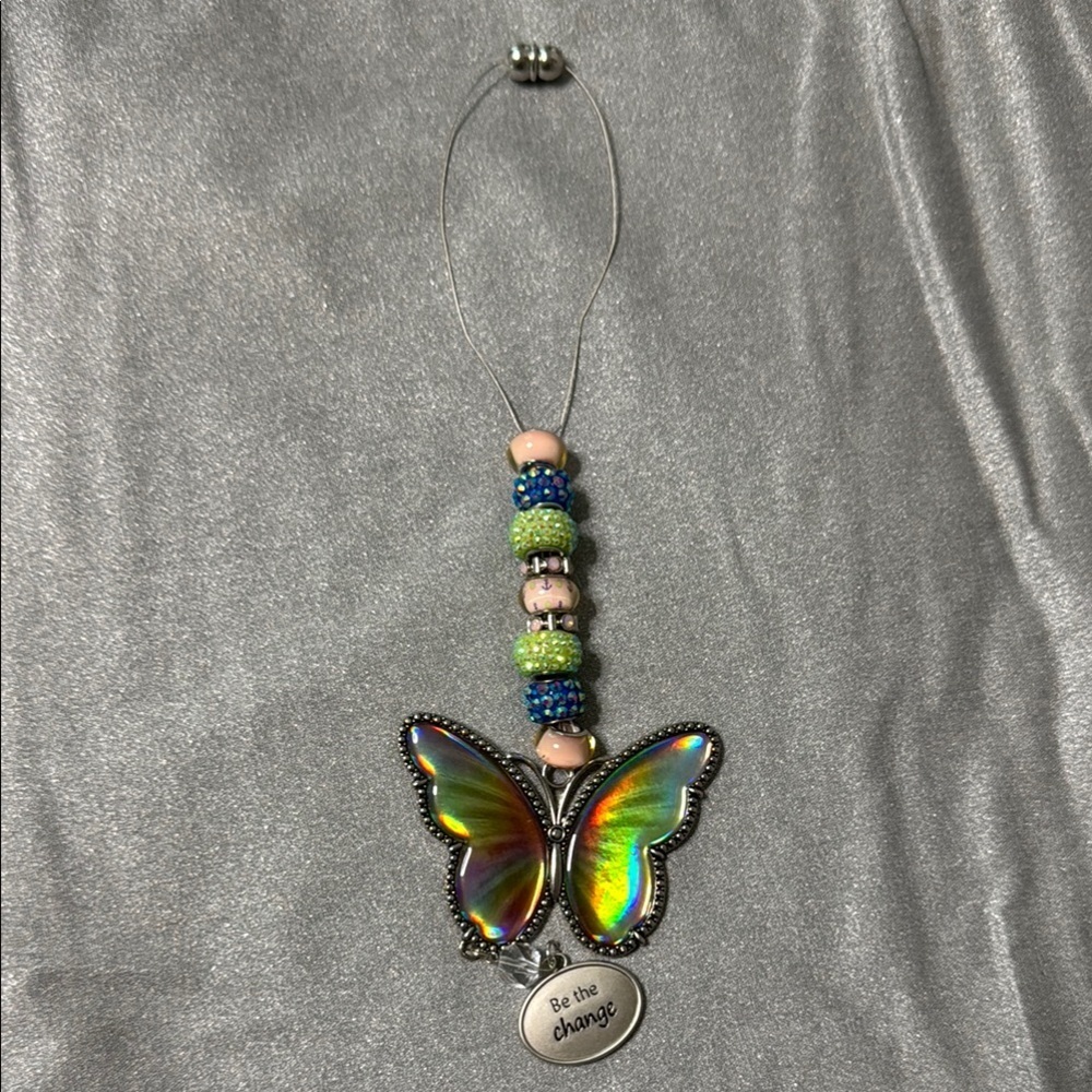 🦋✨ Holographic Butterfly Rearview Mirror Hanger – Boho Car Charm - Picture 8 of 9